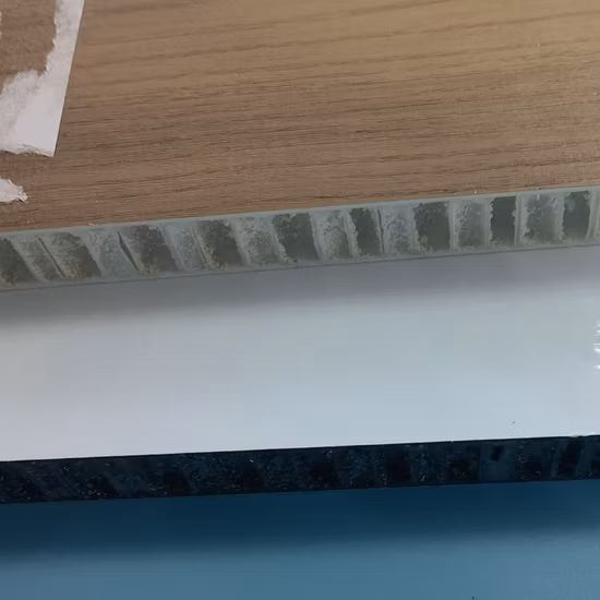 트럭 본체용 벌집 샌드위치 패널